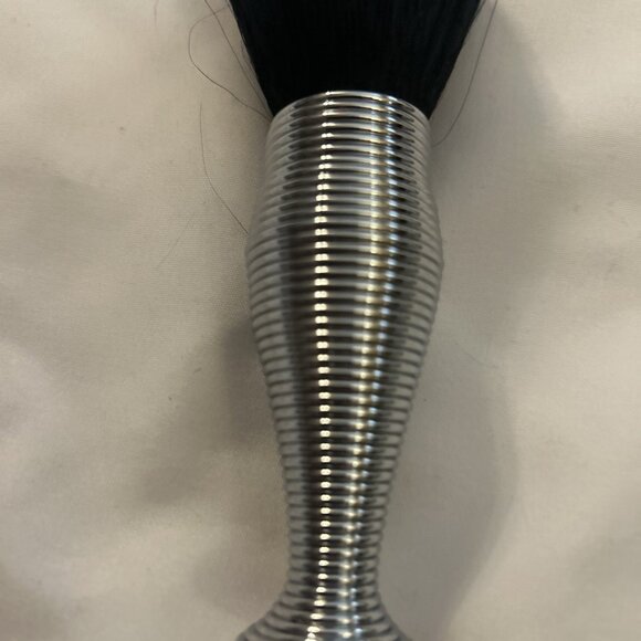 Models Prefer Goat Hair Silver Spiral Springy Powder Blush Bronzer Makeup Brush - Picture 3 of 6